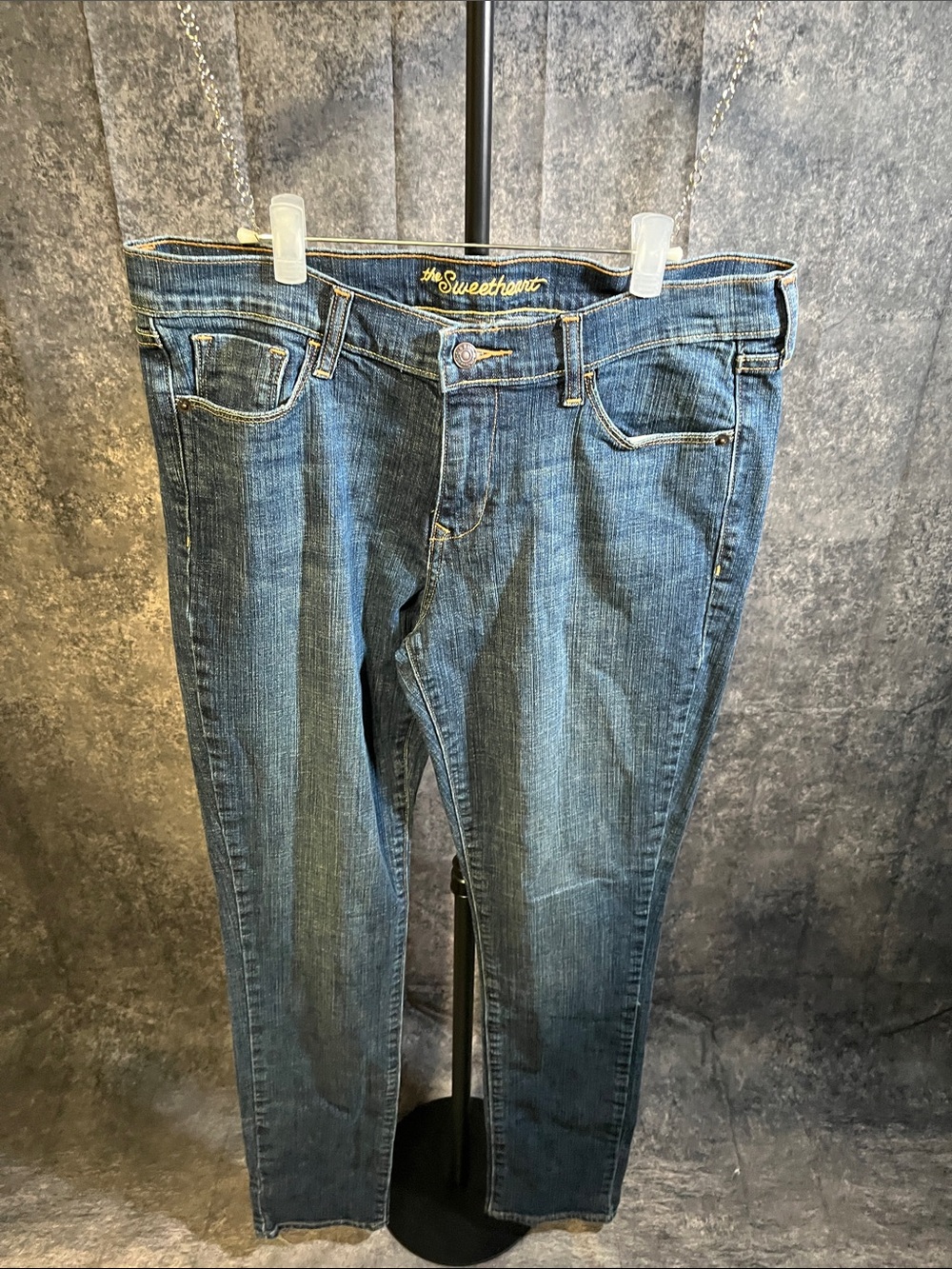 Old Navy Women's Skinny Jeans in Blue Wash